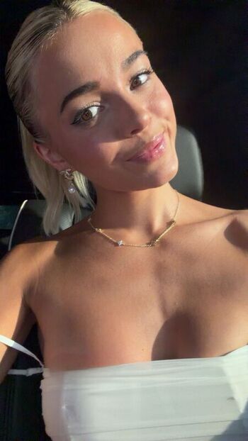 Livvy dunne  page leaked private photo uncensored HD quality