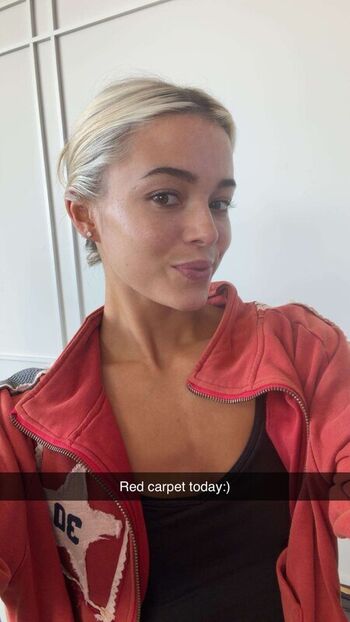 Livvy dunne leaked private photo uncensored HD quality