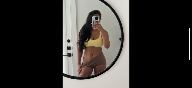 Lola teases leaked private photo uncensored HD quality