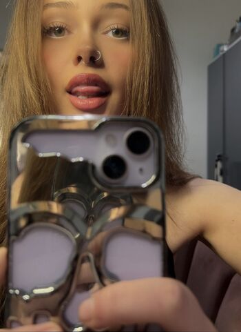 Louiselaingx page leaked private photo uncensored HD quality