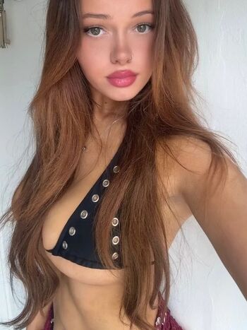 Louiselaingx page leaked private photo uncensored HD quality