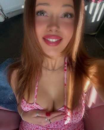 Louiselaingx page leaked private photo uncensored HD quality