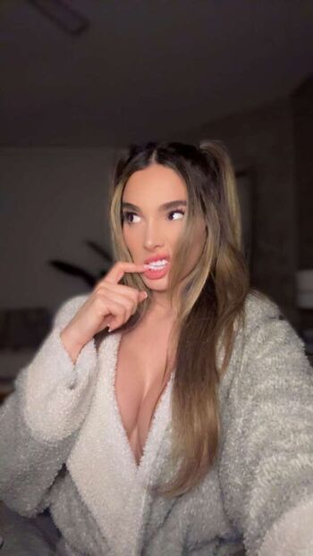 Lynaritaa leaked private photo uncensored HD quality