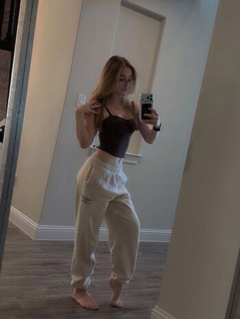 Lyssaurora page leaked private photo uncensored HD quality