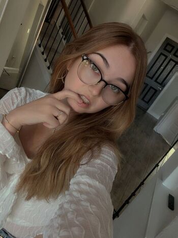 Lyssaurora page leaked private photo uncensored HD quality