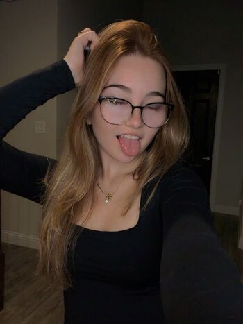 Lyssaurora page leaked private photo uncensored HD quality