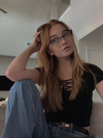 Lyssaurora page leaked private photo uncensored HD quality
