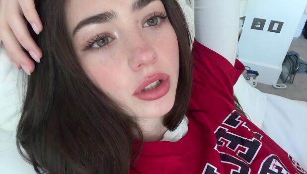 Lyzzahh page leaked private photo uncensored HD quality