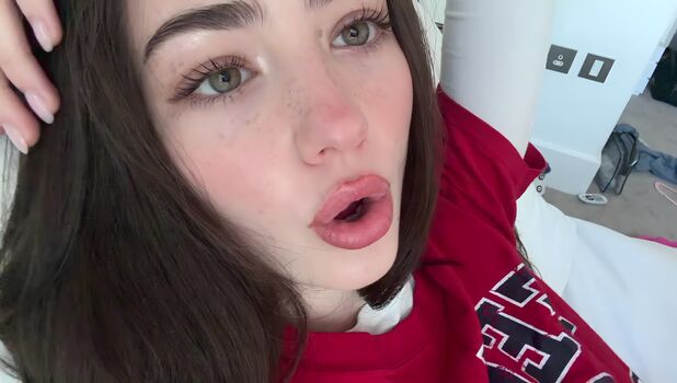 Lyzzahh page leaked private photo uncensored HD quality
