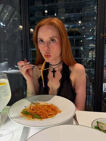 Madelaine petsch leaked private photo uncensored HD quality