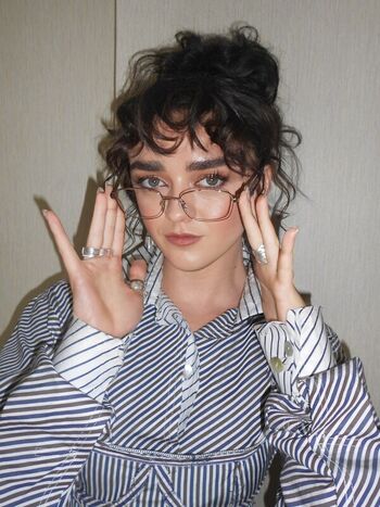 Maisie williams page leaked private photo uncensored HD quality