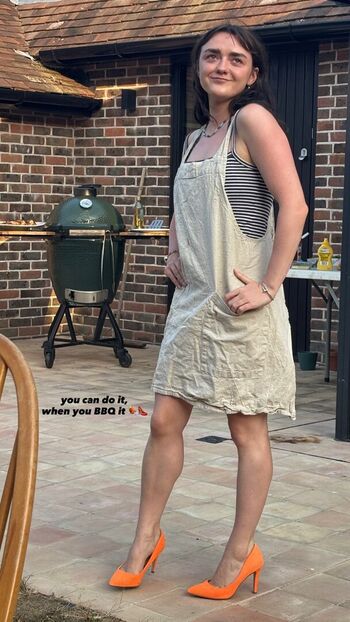 Maisie williams page leaked private photo uncensored HD quality