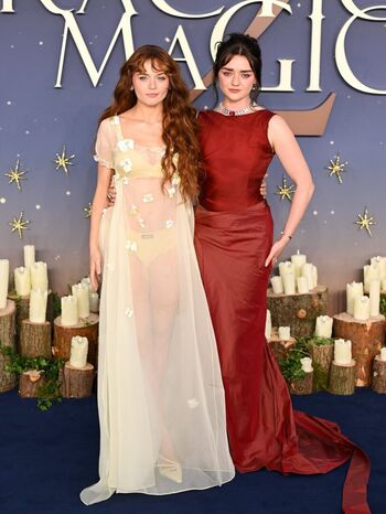 Maisie williams page leaked private photo uncensored HD quality
