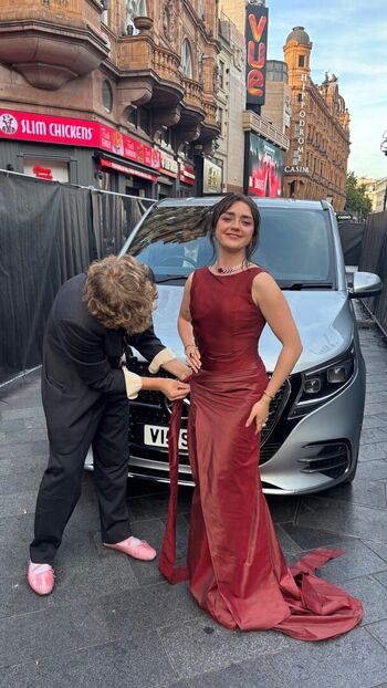 Maisie williams page leaked private photo uncensored HD quality