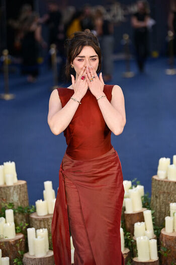 Maisie williams page leaked private photo uncensored HD quality