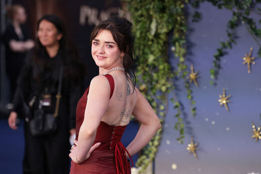 Maisie williams page leaked private photo uncensored HD quality