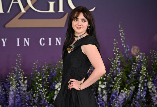 Maisie williams page leaked private photo uncensored HD quality