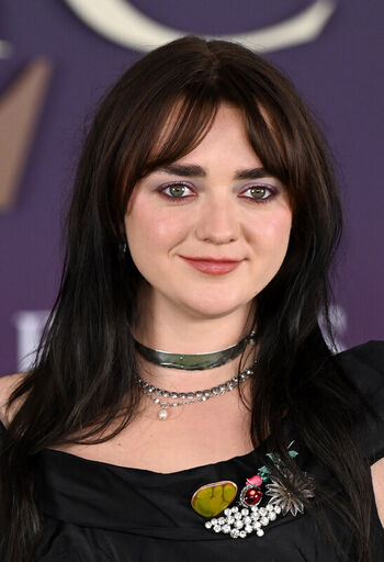 Maisie williams page leaked private photo uncensored HD quality