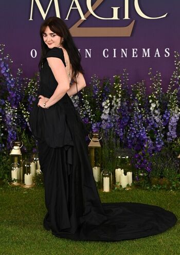 Maisie williams page leaked private photo uncensored HD quality