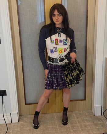 Maisie williams leaked private photo uncensored HD quality