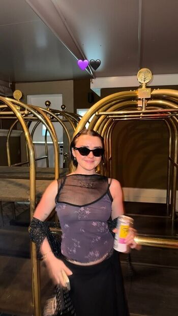 Maisie williams leaked private photo uncensored HD quality