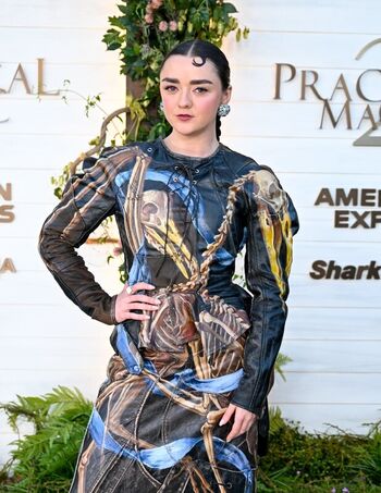 Maisie williams leaked private photo uncensored HD quality