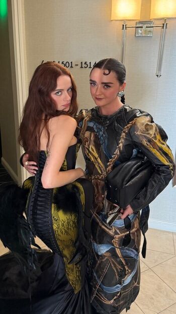 Maisie williams leaked private photo uncensored HD quality