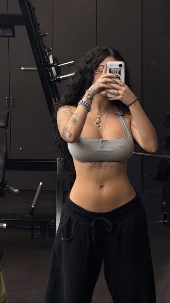 Malu trevejo  page leaked private photo uncensored HD quality