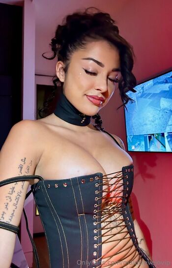 Malu trevejo  page leaked private photo uncensored HD quality
