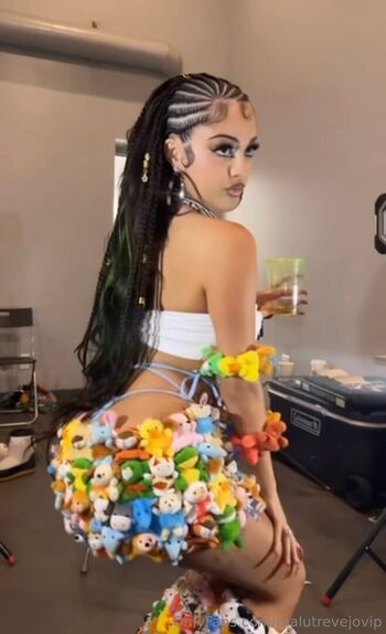 Malu trevejo  page leaked private photo uncensored HD quality