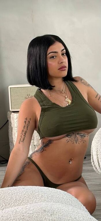 Malu trevejo  page leaked private photo uncensored HD quality