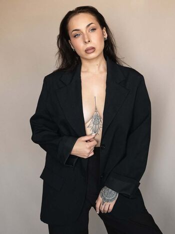 Manon nadolny page leaked private photo uncensored HD quality