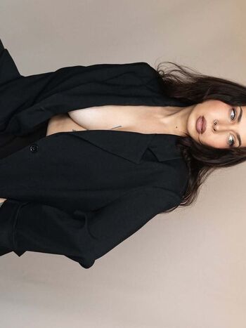 Manon nadolny page leaked private photo uncensored HD quality