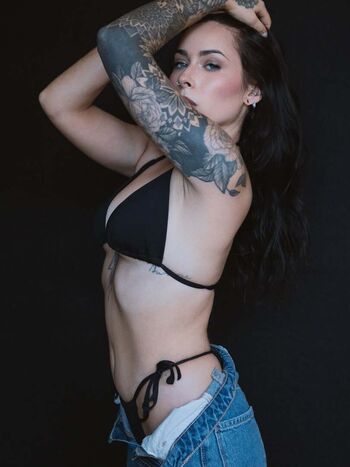 Manon nadolny leaked private photo uncensored HD quality