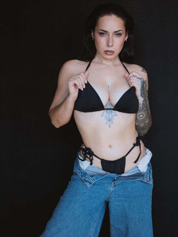 Manon nadolny leaked private photo uncensored HD quality