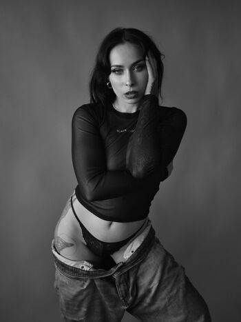 Manon nadolny leaked private photo uncensored HD quality