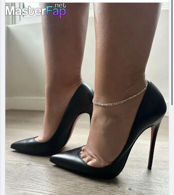 Marriedandheels leaked private photo uncensored HD quality