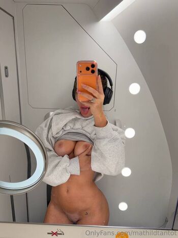 Mathildetantot  page leaked private photo uncensored HD quality