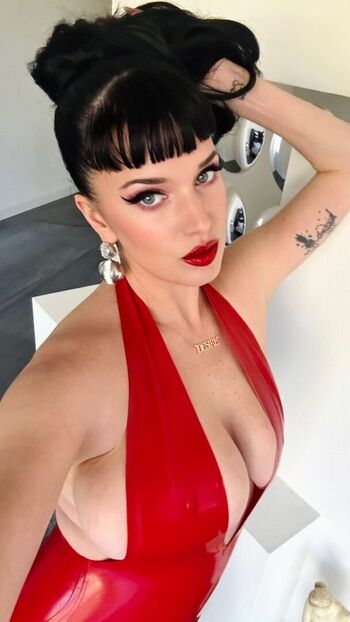 Megan louise  page leaked private photo uncensored HD quality