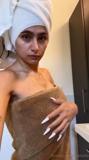 Mia khalifa  page leaked private photo uncensored HD quality