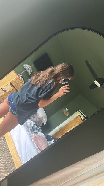Minicaryn leaked private photo uncensored HD quality