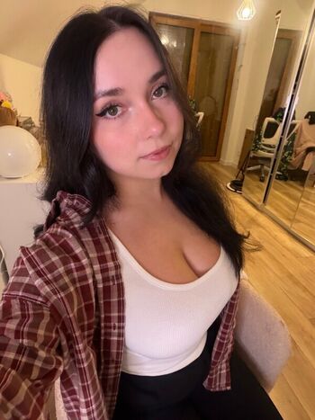 Miniloonaa leaked private photo uncensored HD quality