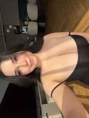 Miniloonaa leaked private photo uncensored HD quality