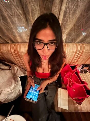 Muskan karia page leaked private photo uncensored HD quality
