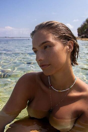 Naila van kommer page leaked private photo uncensored HD quality