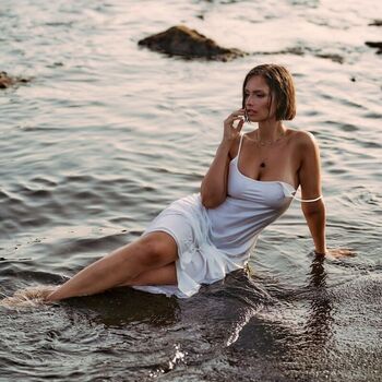 Naila van kommer page leaked private photo uncensored HD quality