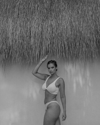 Naila van kommer page leaked private photo uncensored HD quality