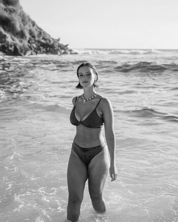 Naila van kommer page leaked private photo uncensored HD quality