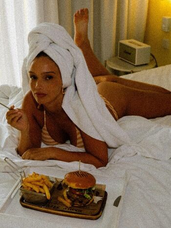 Naila van kommer page leaked private photo uncensored HD quality