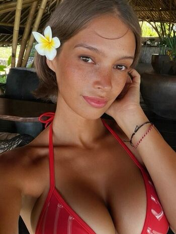 Naila van kommer page leaked private photo uncensored HD quality